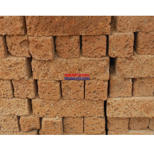 BLOCCHETTI DI TUFO 